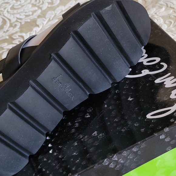 Shoes - Picture 3 of 5